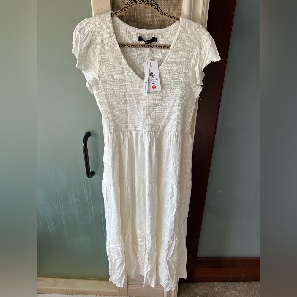 Merokeet White Dress